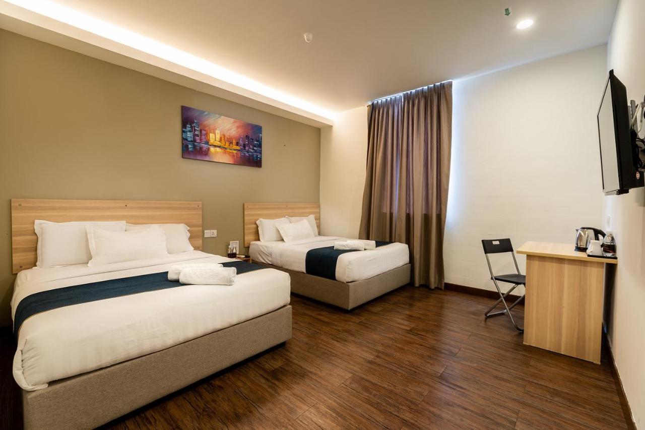 Deluxe Family Room