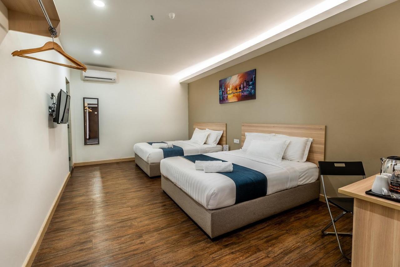 Deluxe Family Room